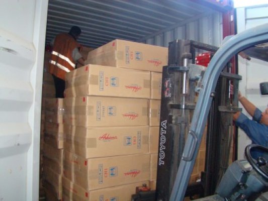 Mii de pachete de ţigări contrafăcute, descoperite în Portul Constanţa